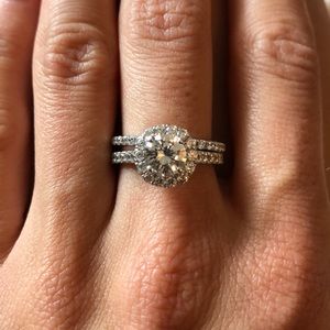 Silver with cubic zirconium